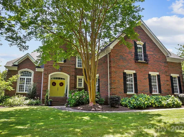 15933 Glen Miro Dr, Huntersville, NC 28078
