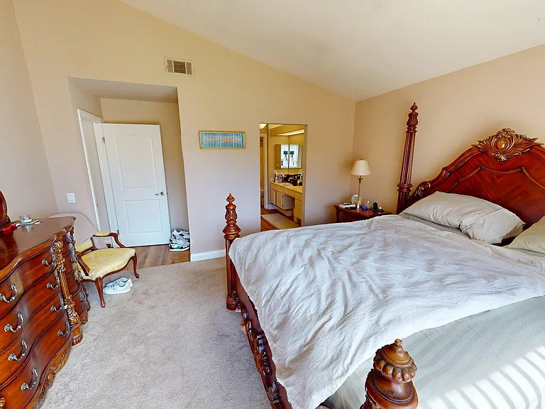 14640 Marymount St — Photo 8