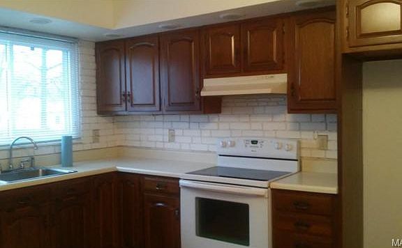 3rd image of 6912 General Sherman Ln