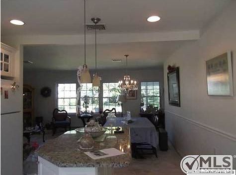 5th image of 1102B Argyll Cir