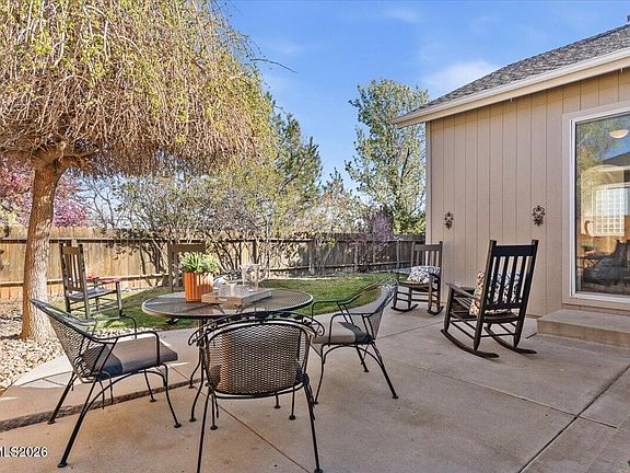 3rd image of 1646 Commonwealth Cir