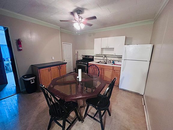 3rd image of 108 Highland Ave #4-108HIGHLANDAVE