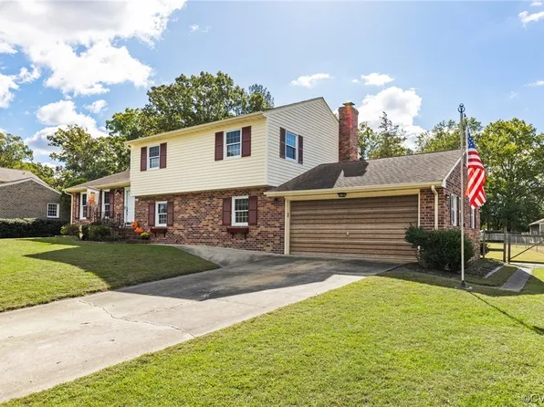 405 Windmere Dr, Colonial Heights, VA 23834