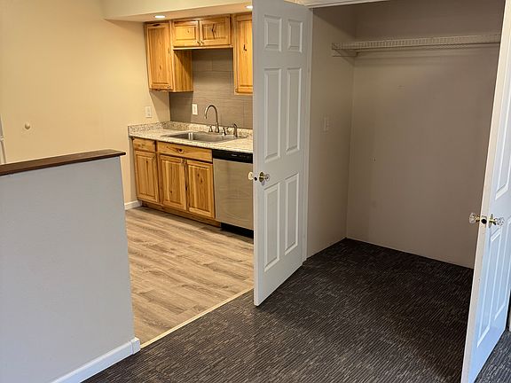 2nd image of 2900 Concord St #205