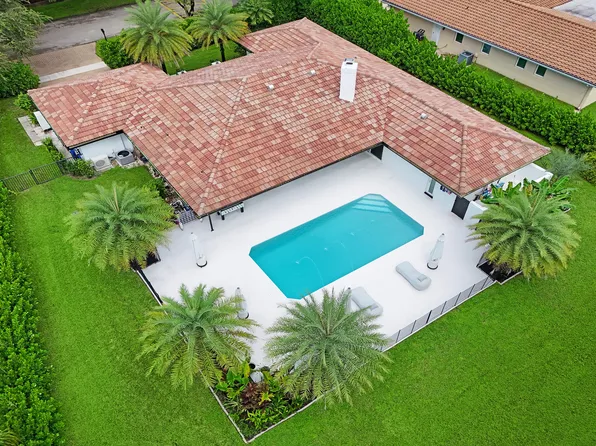 2804 Banyan Boulevard Circle NW, Boca Raton, FL 33431