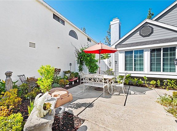 3rd image of 21165 Cedar Ln