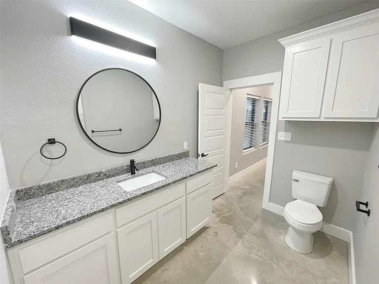 122 E Harrison St — Photo 12
