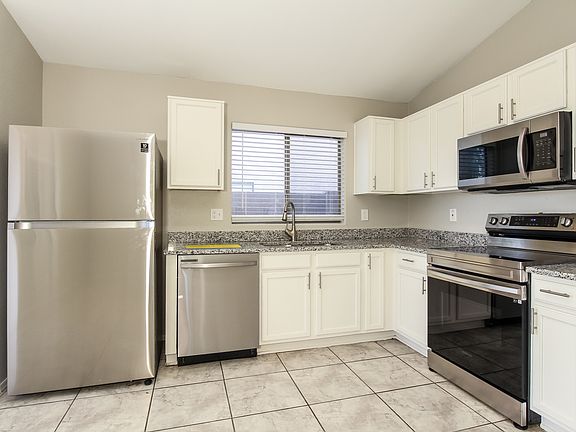 4th image of 13709 N 129th Dr