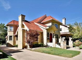 132 Berry Pkwy, Park Ridge, IL 60068