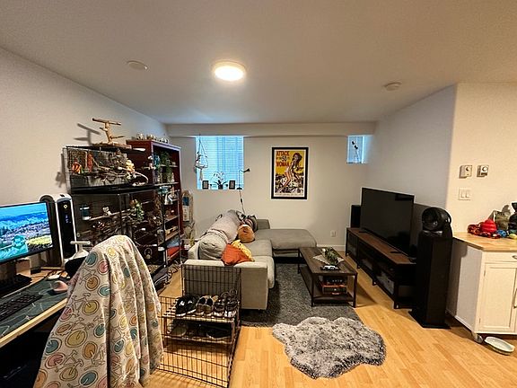 5th image of 3755 Cambie St