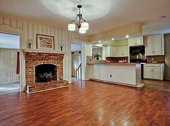 5th image of 535 Northill Dr
