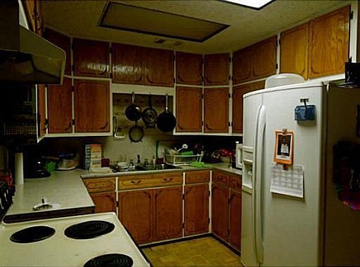 4th image of 10901 Crestwood Way