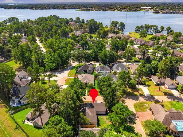 3002 Pine Chase Dr, Montgomery, TX 77356