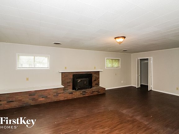 2nd image of 1756 Cornelia Ln