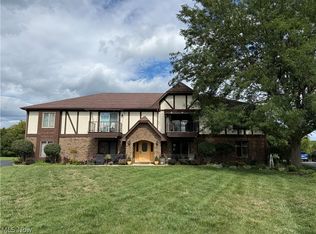852 Pearson Cir Unit 4, Youngstown, OH 44512
