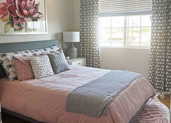 4th image of 677 E Commonwealth Ave #103