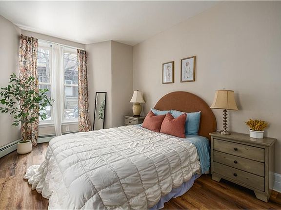 3rd image of 20 Peach Ave #1