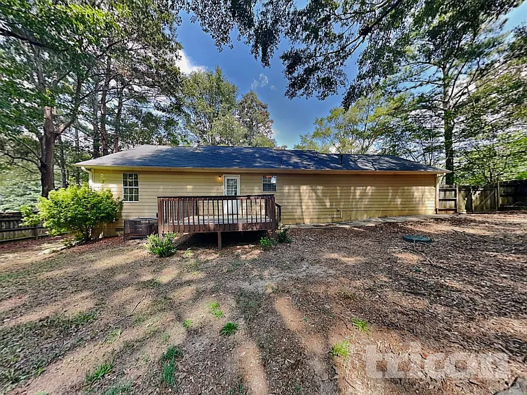 101 Halehaven Dr — Photo 16