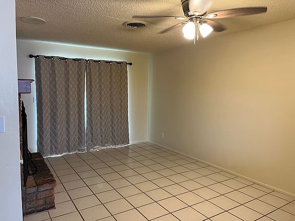 4th image of 1123 E Millett Ave