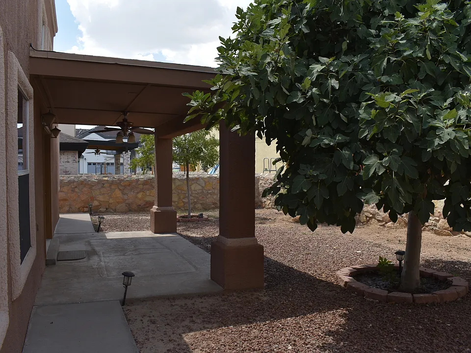 13737 Paseo Sereno Dr