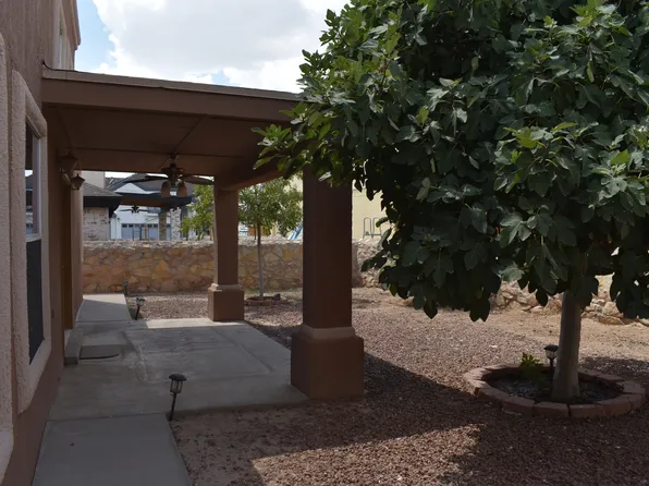 13737 Paseo Sereno Dr, Socorro, TX 79928