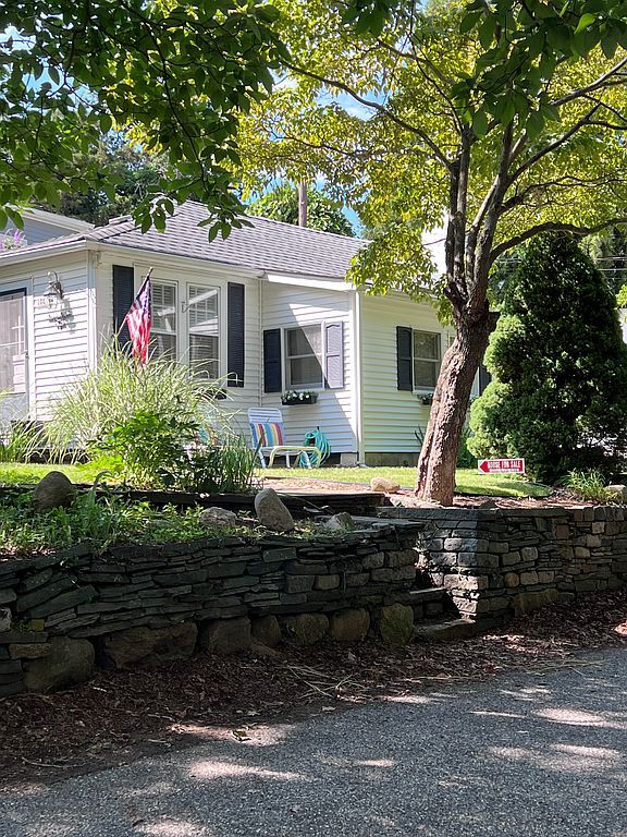 108 Cedar Rd - Property Image