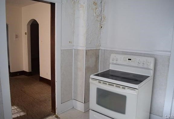 5th image of 2252 Benton Ave