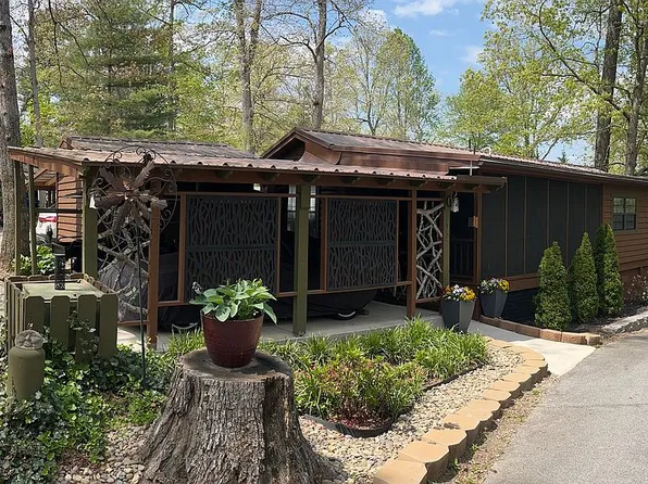 12 George J Way, Flat Rock, NC 28731