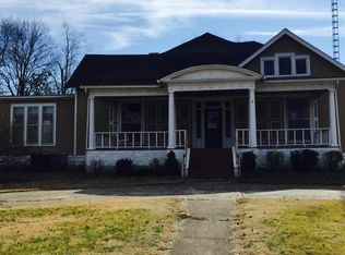 209 W Main St, Greenfield, TN 38230