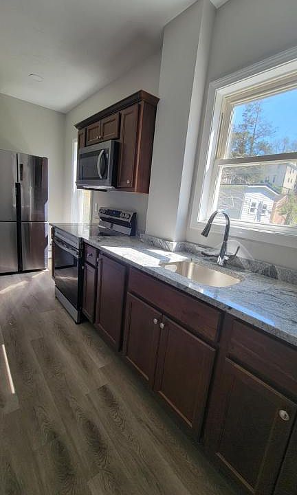 1st image of 273 Pearce St