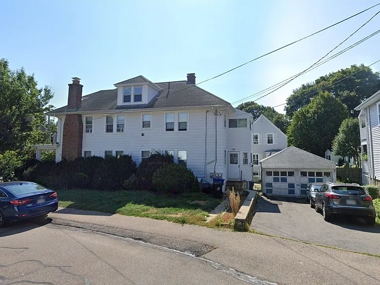 89-91 Thacher St #2 — Photo 2