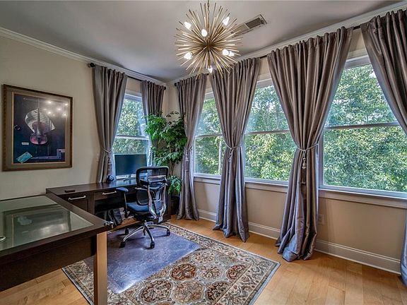 4th image of 1425 Montclair Ct SE #13