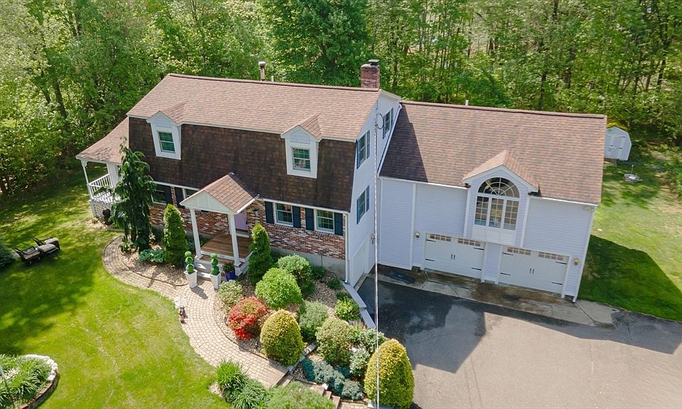 1st image of 190 Wyndridge Cir