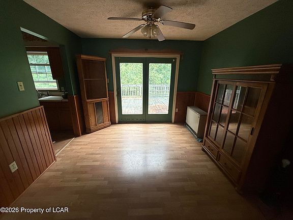 5th image of 89 Valley View Dr