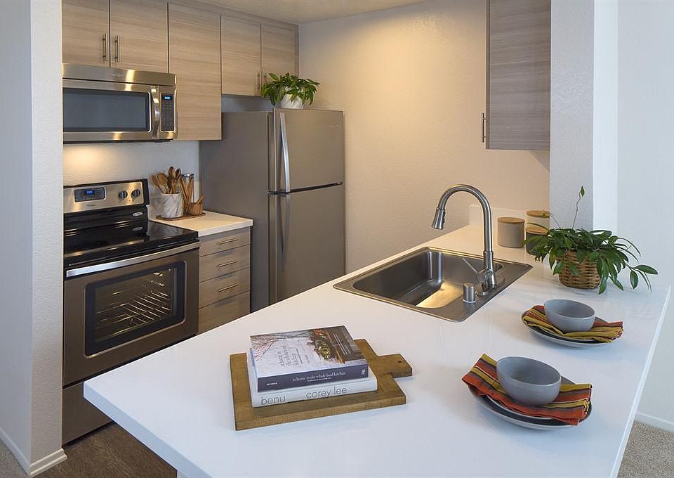 1st image of 780 W G St APT 284