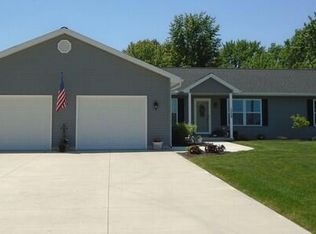 1529 N Wapak Rd, Lima, OH 45807