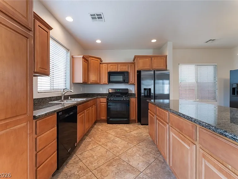 4405 Penguin Ave — Photo 15