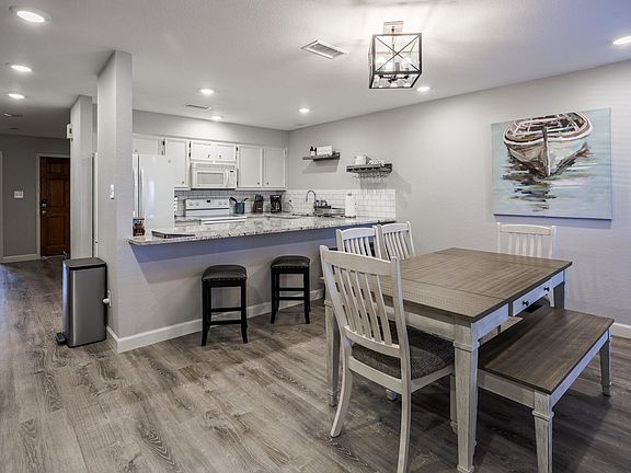 4th image of 501 Highlands Blvd N
