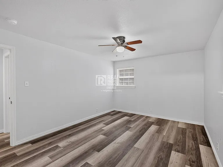 4401 Steven St — Photo 25