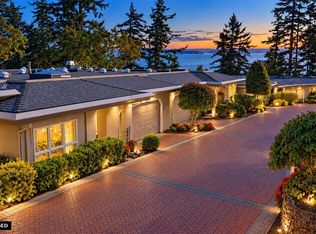 942 Boulderwood Rise #10, Saanich, BC V8Y3H5