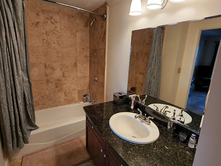 121 N Monroe St #1208 — Photo 25