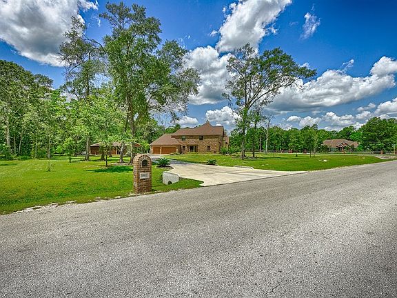 2nd image of 1002 Vista Del Lago Dr