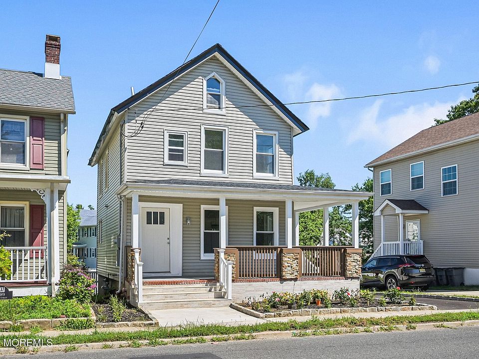 1st image of 293 1st St