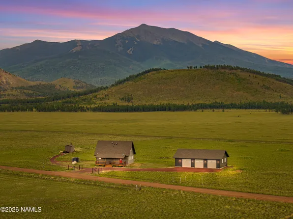 9053 W Los Altos Dr, Flagstaff, AZ 86001