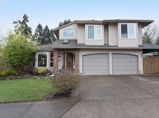 9079 SW Hill St, Tigard, OR 97223