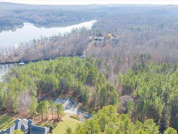 3rd image of 186 Hidden Cove Ln