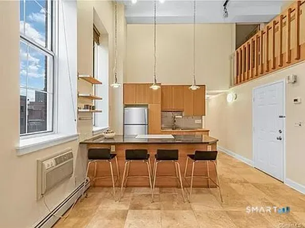 124 Court Street #307, New Haven, CT 06511