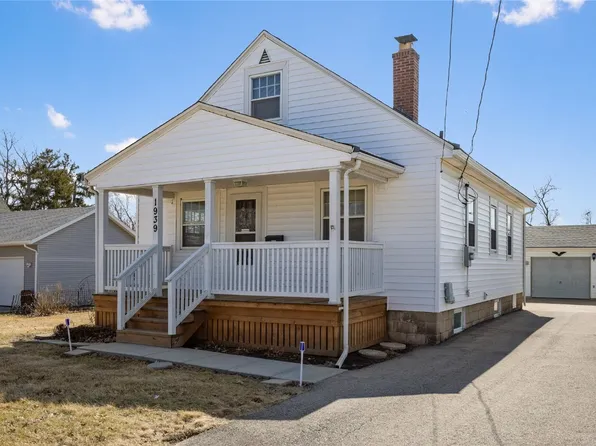 1939 Johnson Ave NW, Cedar Rapids, IA 52405