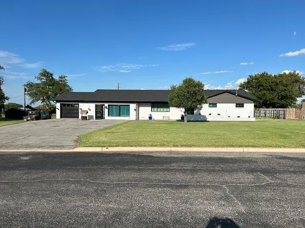 242 N Young St, Follett, TX 79034