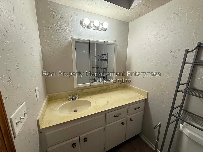 4105 Heritage Place Dr — Photo 16